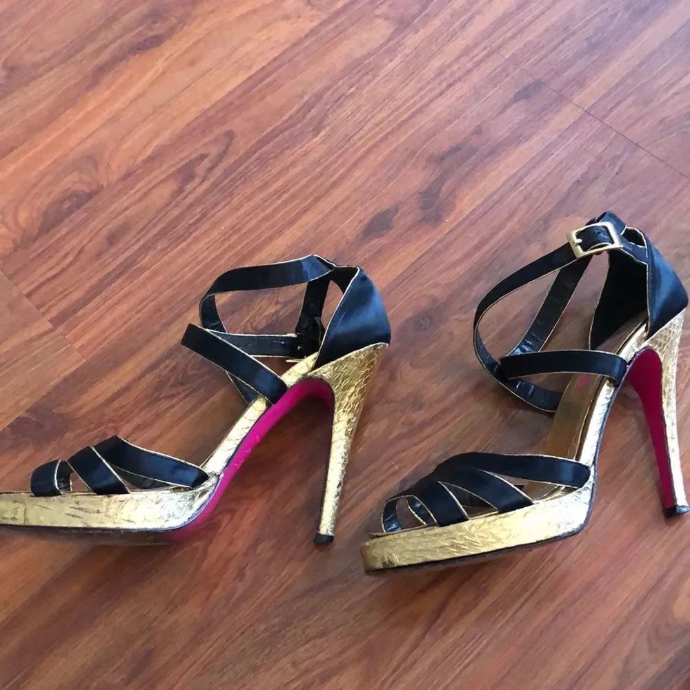 Vintage Betsey Johnson Gold black snakeskin heels.